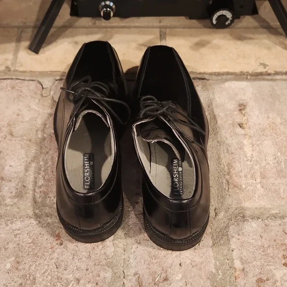 Men's Florsheim dress shoes - Picture 3 of 5